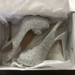Aldo Silver Open Toe Slingback Pump 7.5